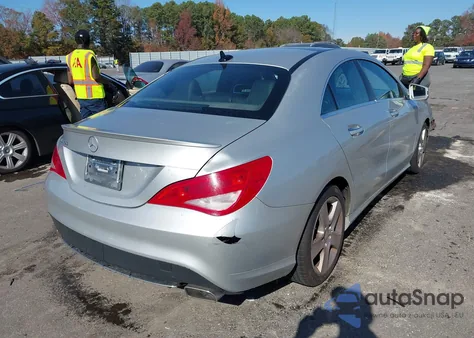 2015 Mercedes-Benz Cla 250 z USA, uszkodzony, nr VIN WDDSJ4EB0FN172487